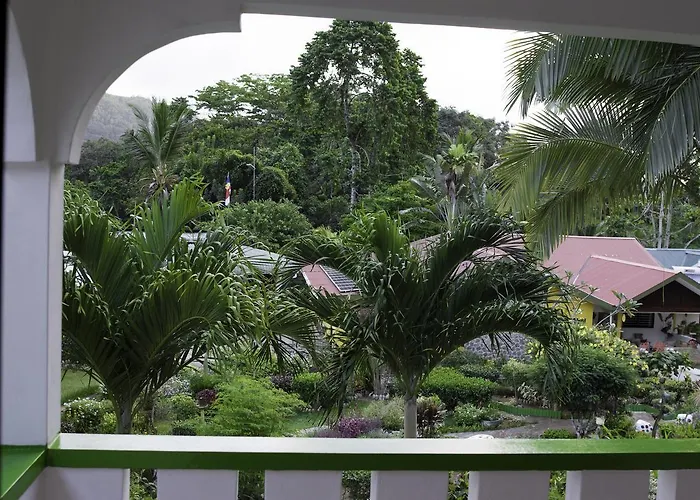 Evergreen Anse Royale